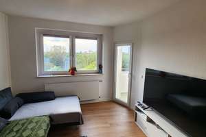 Spacious 4-Room Apartment (Geräumige 4-Zimmer-Wohnung). Heating cost is included in total rent. – Die vollständige Adresse der Immobilie erhältst du vom Anbieter., 40237 Düsseltal, Düsseldorf – Vorschaubild 1