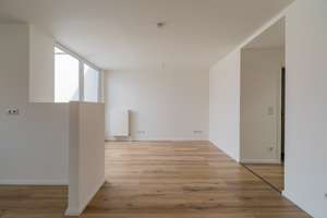Individuelle 2,5-Zimmer DG-Wohnung auf Altbau 1910 mit Balkon in Spandau.  – Streitstraße 78, 13587 Hakenfelde, Berlin – Vorschaubild 4