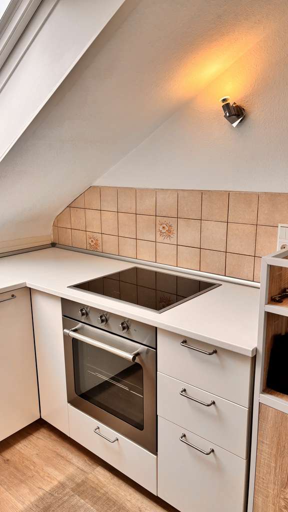 Immobilie in Fellbach - Charmante Dachgeschosswohnung mit praktischer Raumaufteilung - Bild 4