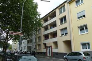 Renovierte 4-Zimmer-Wohnung mit Balkon in Wuppertal 