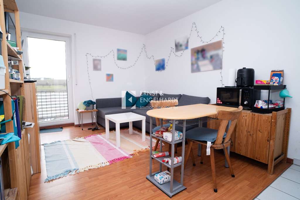 Immobilie in Kürnach - Attraktive 1,5-Zimmer-Wohnung mit großzügigem Schnitt in gefragter Lage inkl. Stellplatz - Bild 1