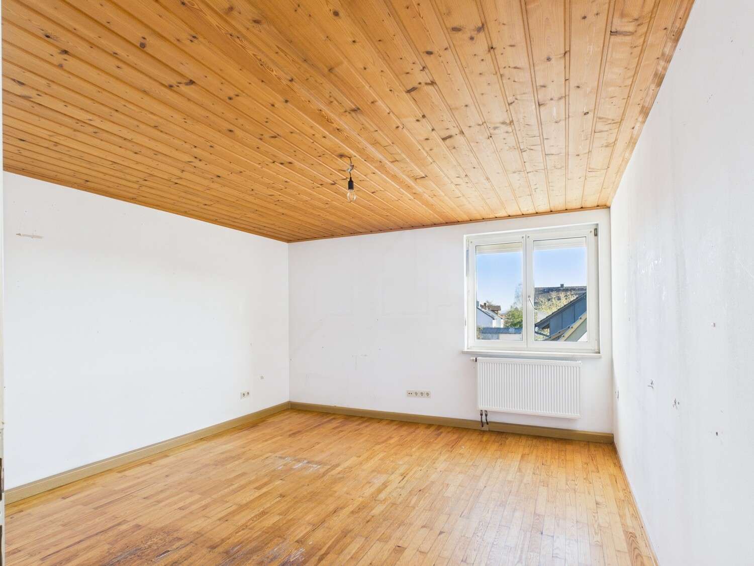 Helle 3-Zimmer-Dachgeschosswohnung mit individuellem Gestaltungsspielraum, Bamberg Kreis – Bild 2