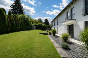 Exklusive Villa in Bestlage in Karlsruhe-Durlach – Die vollständige Adresse der Immobilie erhältst du vom Anbieter., 76227 Durlach, Karlsruhe – Vorschaubild 2
