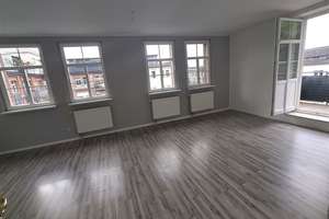 Direkt am Stadtpark-Wunderschöne 3-Raum-Wohnung mit großem Sonnenbalkon in gepflegter Wohnanlage – Beckerstraße 28b, 9120 Kapellenberg, Chemnitz – Vorschaubild 4