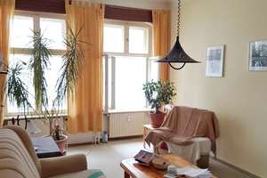 Vermietete 2-Zimmer-Altbau-Wohnung im HH eines Altbaus im Neuköllner Richardkiez!