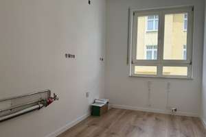 Erstbezug ! nach Kernsanierung - sonnige 3-Raum-WE mit gr. Balkon und Blick ins Grüne – Stauffenbergstraße 16, 8209 Auerbach/Vogtland – Vorschaubild 7