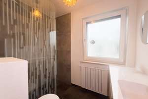 Familienidyll mit Garten & Balkon – moderne Doppelhaushälfte in Derching – Die vollständige Adresse der Immobilie erhältst du vom Anbieter., 86316 Friedberg – Vorschaubild 4