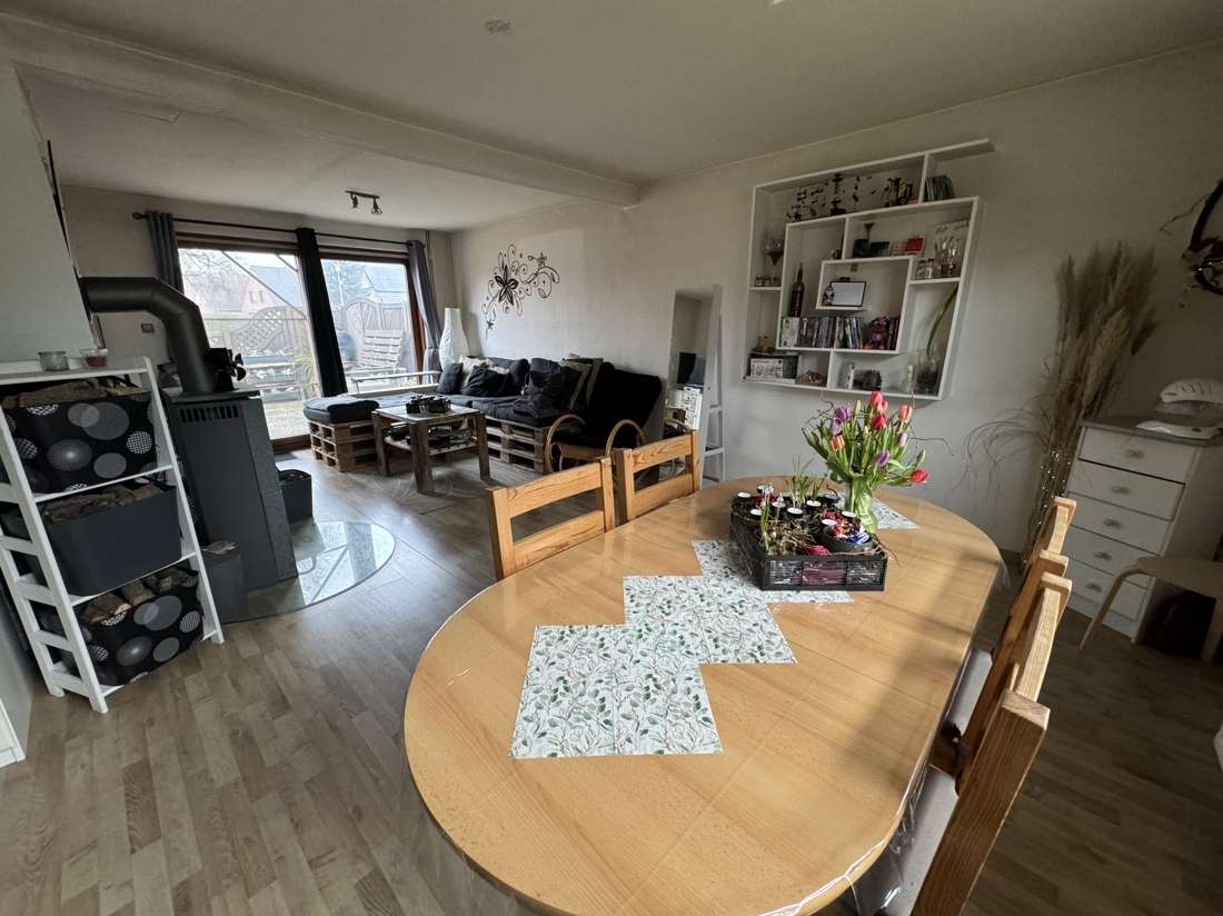 Immobilie in Wesselburen - NEUER PREIS!!! Einfamilienhaus in Zentrumsnähe und ruhiger Wohnlage in Wesselburen! - Bild 1