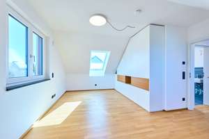 Stilvoll & Ruhig: Maisonettewohnung mit Terrasse in begehrter Lage – Die vollständige Adresse der Immobilie erhältst du vom Anbieter., 81829 Trudering-Riem (Ortsteil), München – Vorschaubild 17
