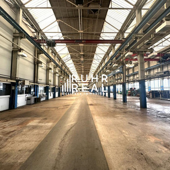 Attraktive Produktionshalle in Zentrumsnähe! Stellplätze vorhanden | Büroräume vorhanden