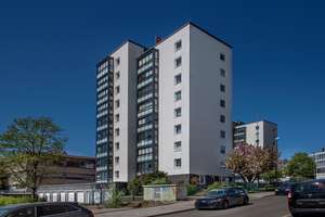 Zentrale Wohnung mit großzügigem Balkon
