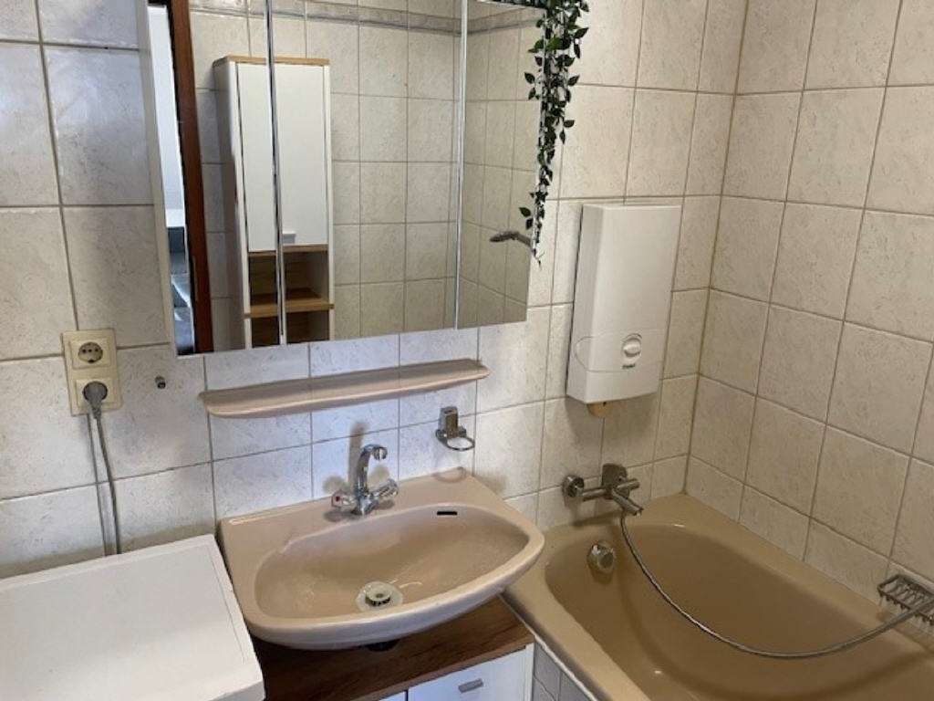 Immobilie in Heiligenberg - Charmante Maisonette-Altbauwohnung
mit Aussicht und Aufzug - Bild 5