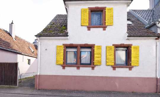 EFH mit Potenzial, ausbaubarer Scheune und Garten