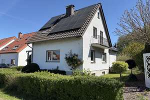 Gepflegtes Einfamilienhaus mit Blick ins Grüne in Pivitsheide! – Die vollständige Adresse der Immobilie erhältst du vom Anbieter., 32758 Detmold – Vorschaubild 2