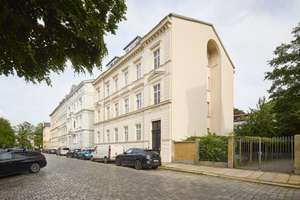 Stilvoller Altbau trifft Moderne im Waldstraßenviertel: 4-Zimmer-Wohnung mit Balkon & 2 Bädern – Hinrichsenstraße 5, 4109 Zentrum-Nordwest, Leipzig – Vorschaubild 1
