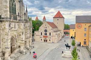 Penthouse-Galeriewohnung am Domplatz  – Die vollständige Adresse der Immobilie erhältst du vom Anbieter., 93047 Innenstadt, Regensburg – Vorschaubild 2