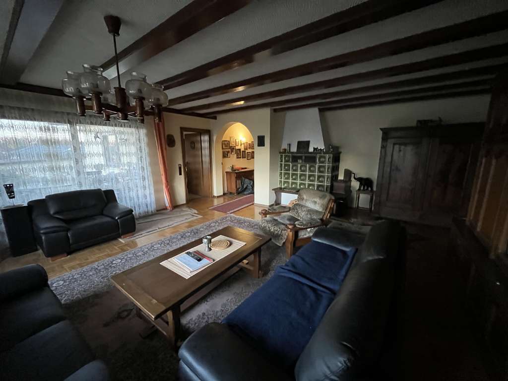 Immobilie in Stadtallendorf - Gepflegtes Einfamilienhaus mit Garage in Stadtallendorf - Bild 0