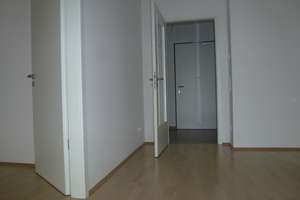Attraktive, neuwertige 2-Zimmerwhg in Aubing, mit EBK , Balkon, 5 Min Fußweg zur S4 Leienfelsstr., – Konstanze-Vernon-Straße 8, 81245 Altaubing, München – Vorschaubild 4