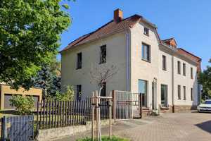 Gepflegtes Wohn- und Geschäftshaus mit vielen Gestaltungsmöglichkeiten, Kamin, Garagen & Garten – Leipzig (Kreis) – Vorschaubild 1