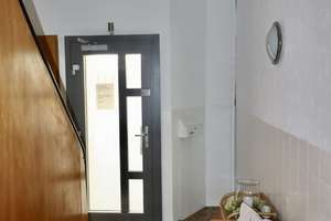 MFH mit großzügiger Eigentümerwohnung in zentraler Lage von Solingen-Ohligs – Die vollständige Adresse der Immobilie erhältst du vom Anbieter., 42697 Ohligs/Aufderhöhe/Merscheid, Solingen – Vorschaubild 2