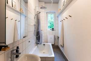 Eintreten, verlieben, einziehen! Helle 2,5-Zimmer-Wohnung mit Blick ins Grüne – Die vollständige Adresse der Immobilie erhältst du vom Anbieter., 13088 Weißensee, Berlin – Vorschaubild 12