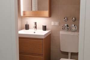 Lichtdurchflutetes, vollmöbliertes 1-Zimmer-Apartment mit Südbalkon und separater Küche – Wolfgang-Borchert-Weg 1, 81927 Johanneskirchen, München – Vorschaubild 10