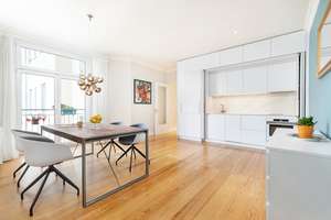 Hufelandstraße: Wunderschöner 3-Zimmer Altbau, Balkon, Fernwärme, E-Effizienz B, maßgefertigte EBK – Hufelandstraße 23, 10407 Prenzlauer Berg, Berlin – Vorschaubild 11