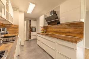 Traumwohnung mit Einbauküche und Balkon. – Troppauer Str. 2b, 1279 Laubegast, Dresden – Vorschaubild 5