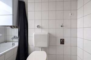 Helle und renovierte Single-Wohnung mit 2 Zimmern – Die vollständige Adresse der Immobilie erhältst du vom Anbieter., 47137 Untermeiderich, Duisburg – Vorschaubild 4