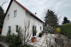 Einfamilienhaus mit 5 Zimmern und Garten. – Karl-Liebknecht-Straße 13, 15366 Neuenhagen bei Berlin – Vorschaubild 1