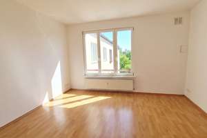 Perfekter Wohnstart mit Wohlfühlfaktor, Licht und Ruhe – Hohenzollerndamm 67a, 14199 Schmargendorf, Berlin – Vorschaubild 2