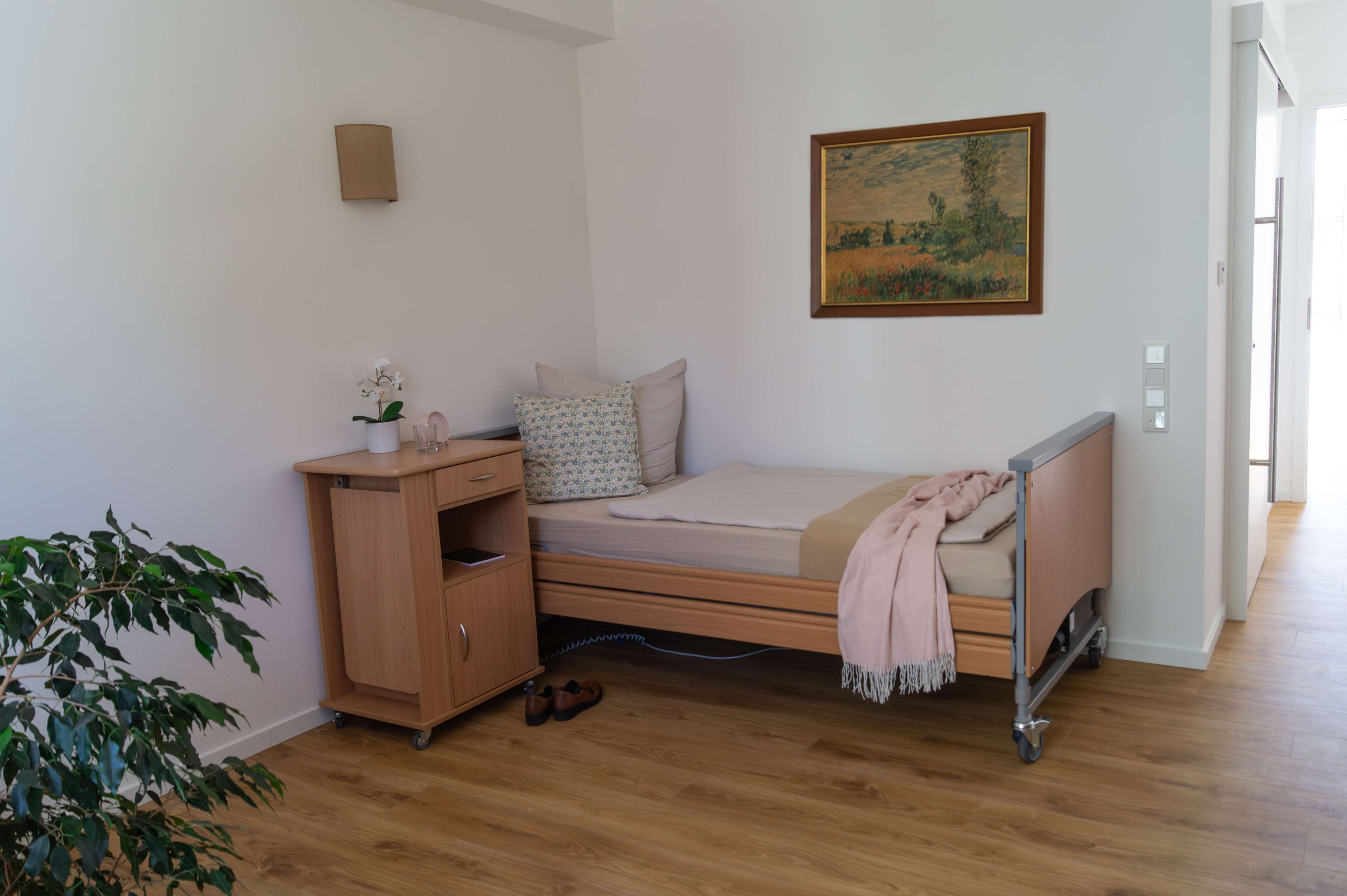 Immobilie in Aurachtal - *Attraktive Kapitalanlage in Top-Lage – über 4% Bruttorendite* Exklusives Appartement in Senioren WG - Bild 1