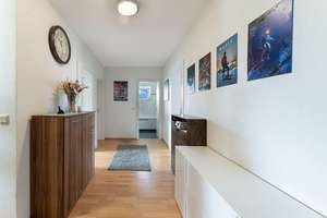 Domblick in Deutz – 3-Zimmer-Wohnung mit großem Sonnenbalkon nahe der Lanxess Arena! – Die vollständige Adresse der Immobilie erhältst du vom Anbieter., 50679 Deutz, Köln – Vorschaubild 9