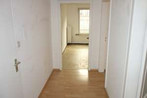 EXKLUSIV NÄHE BILKER ARCADEN MODERN MIT BALKON WANNENBAD EINBAUKÜCHE MÖGL. LAMINAT 3. ETAGE / AUFZUG – Brunnenstr. 20, 40223 Bilk, Düsseldorf – Vorschaubild 11