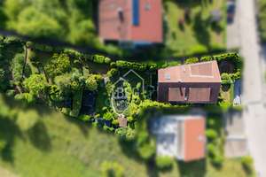 Attraktives Dreifamilienhaus in begehrter Aussichtslage – Wohnen und Vermieten unter einem Dach – Die vollständige Adresse der Immobilie erhältst du vom Anbieter., 73630 Remshalden – Vorschaubild 3