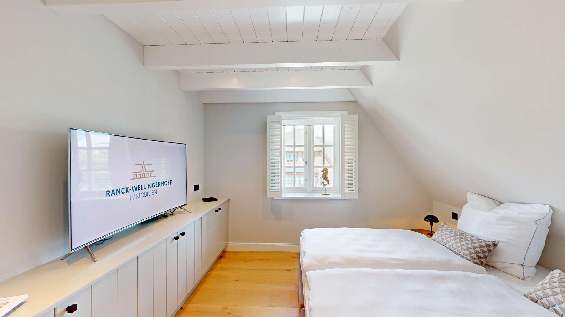 Immobilie in Alkersum - Lichtdurchflutete Doppelhaushälfte mit stilvollem Ambiente - Bild 1