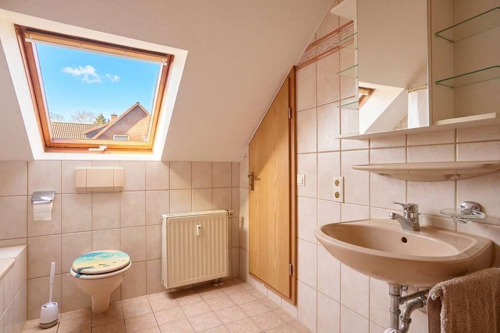 Immobilie in Welzheim - Traumhafte Maisonette-Wohnung mit Balkon und Tiefgaragenstellplatz - Bild 3