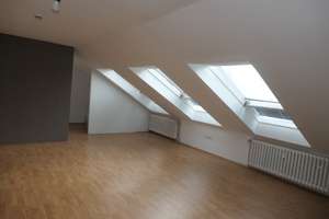 Schönes und helles Dachgeschoß-Appartment in 3-Fam.-Haus - Köln-Weiden, Schulstr (Rhein-Center-Nähe) – Schulstraße 46, 50858 Weiden, Köln – Vorschaubild 7