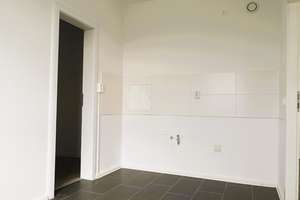 *Ab 01.03.2026* Viel Platz, fairer Preis: 4-Zimmer-Wohnung mit Extra-Stauraum in der 1. Etage – Am kleinen Feld 28, 4205 Grünau-Nord, Leipzig – Vorschaubild 7
