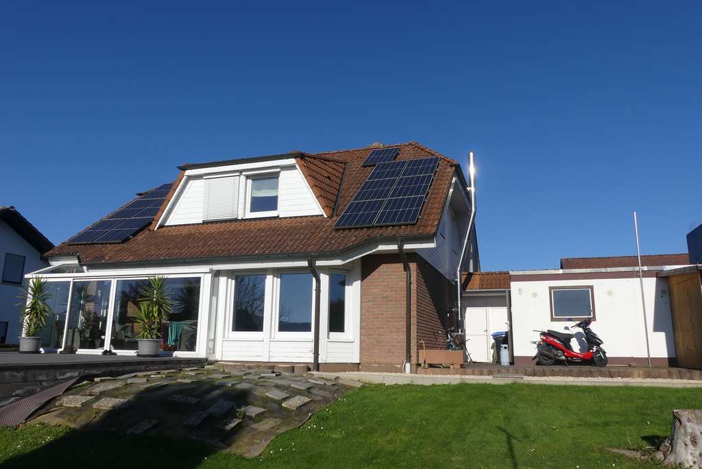 Immobilie in Brombachtal - ***Schöne Fernsicht! Gepflegtes Wohnhaus in unverbauter Südwestlage in Brombachtal-Kirchbrombach*** - Bild 0