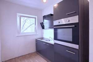 DIREKT AM SCHÄFERSEE! LICHTDUCHFLUTETE RENOVIERTE 2-ZIMMER WOHNUNG MIT BALKON IN REINICKENDORF – Die vollständige Adresse der Immobilie erhältst du vom Anbieter., 13407 Reinickendorf (Ortsteil), Berlin – Vorschaubild 3