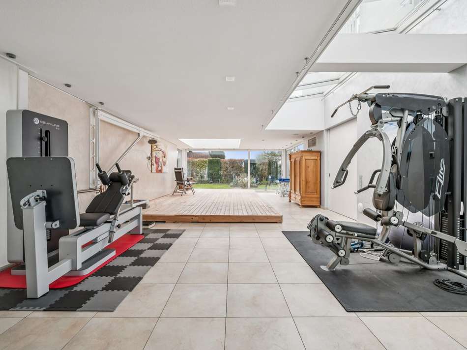 Pool und Fitnessraum