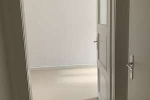 Gemütliches Zuhause mit modernem Badezimmer - perfekt für Singles! – Burgkmairstr. 3, 90408 Uhlandstraße, Nürnberg – Vorschaubild 3