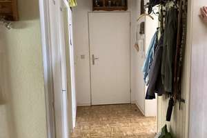 freundliche 3 Zimmer Wohnung mit Balkon