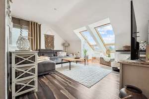 Vermietete 2,5-Zimmer-Dachgeschosswohnung in Duisburg-Großenbaum