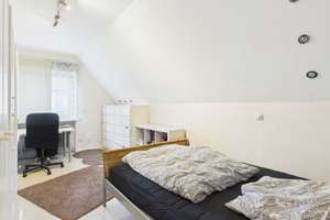 Gepflegtes Zweifamilienhaus in Ingolstadt-Unsernherrn - kurzfristig verfügbar - ruhige Lage! – Die vollständige Adresse der Immobilie erhältst du vom Anbieter., 85051 Münchener Straße, Ingolstadt – Vorschaubild 32