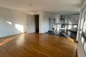 Schöne, frisch renovierte dreieinhalb Zimmer Wohnung mit EBK in Stuttgart, Stammheim – Kornwestheimer Straße 81, 70439 Stammheim-Mitte, Stuttgart – Vorschaubild 6