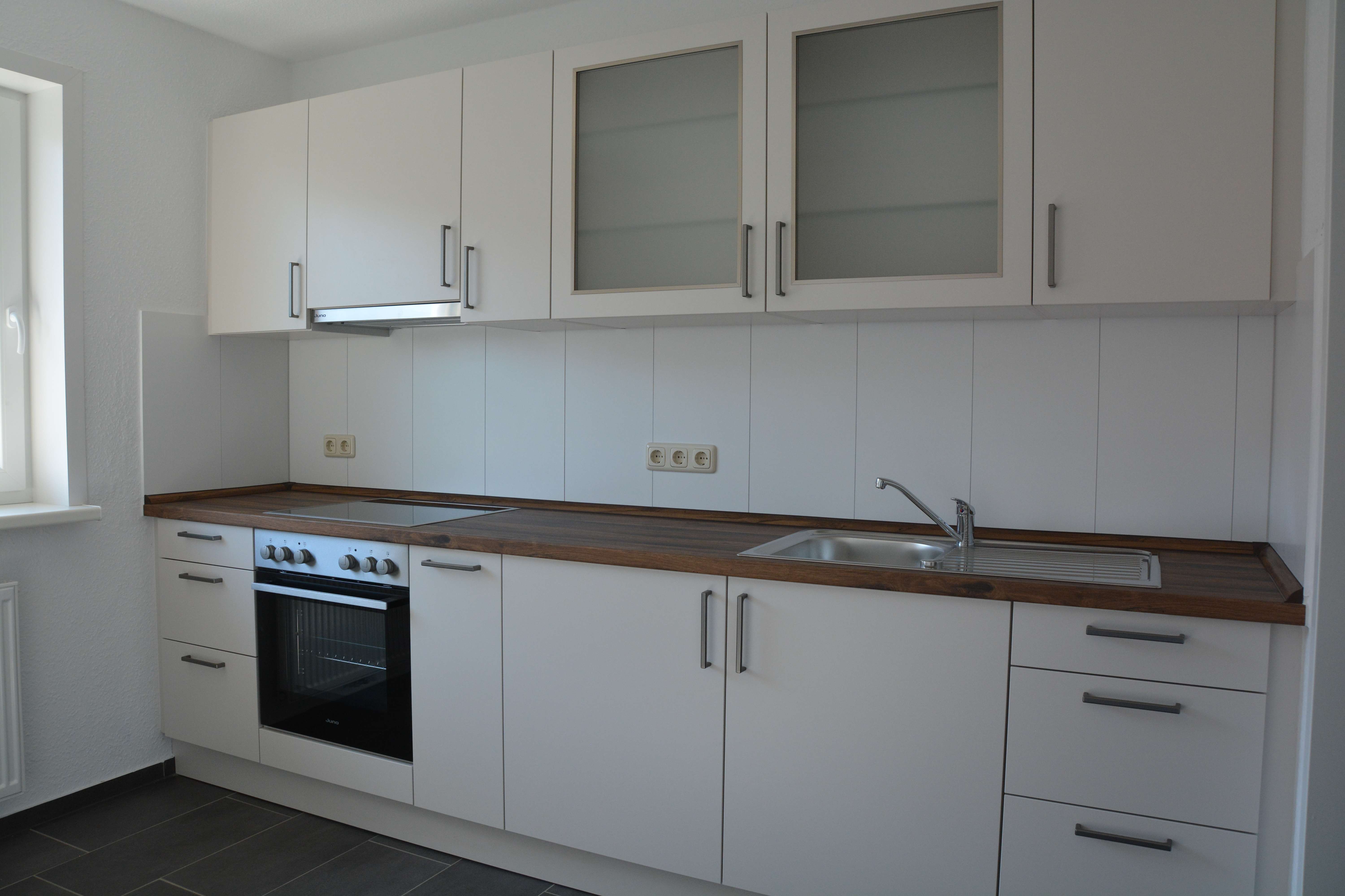 Großzügige modernisierte 3 Zimmer-Wohnung mit Balkon
