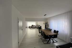 Erstbezug nach Sanierung: exklusives und großes 7-Zimmer-Haus in Schwandorf
TEL 015255889134 – Prissath 20, 92421 Schwandorf (Kreis) – Vorschaubild 5