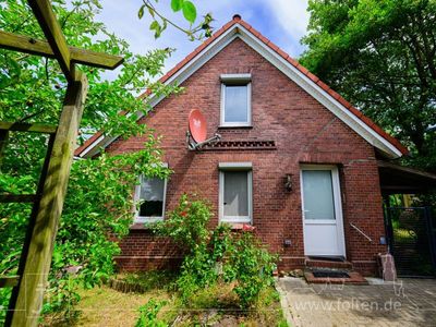Individuelles Wohnhaus mit zwei getrennten Wohnungen